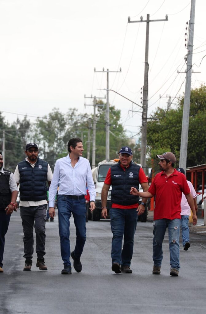 Gobierno municipal e IP unen esfuerzos para mejorar vialidades 1 Calles 4