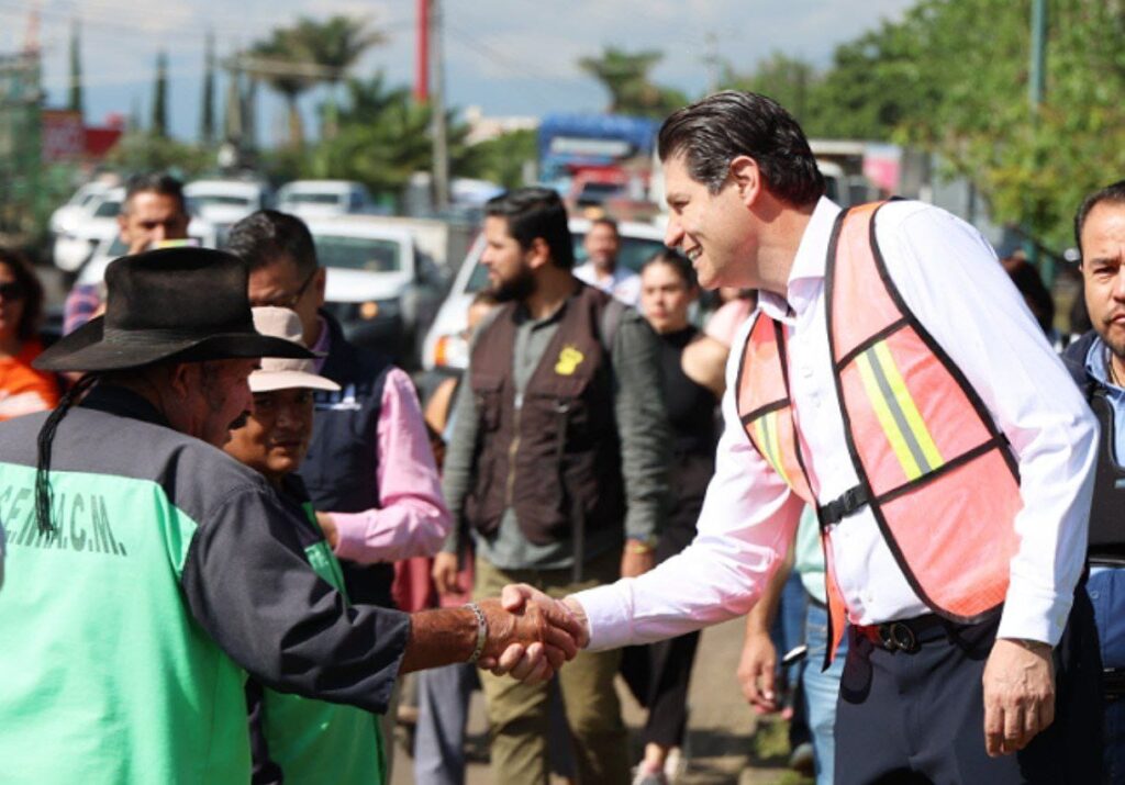 Supervisa Alfonso Martínez limpieza preventiva, dragado y bacheo al Poniente de Morelia 1 Lim2
