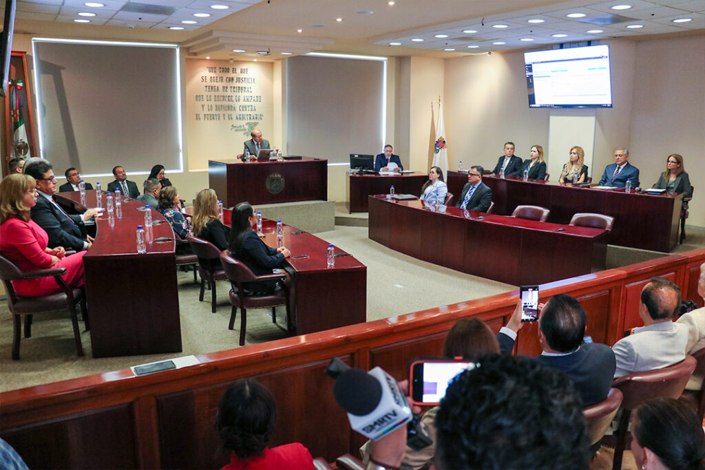 Se retiran dos magistrados y una magistrada del Supremo Tribunal de Justicia del Estado 4 2b 7