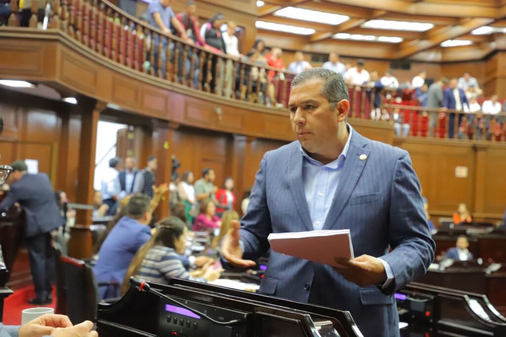 Juan Carlos Barragán presenta reforma al Poder Judicial de Michoacán 1 76JCBV2