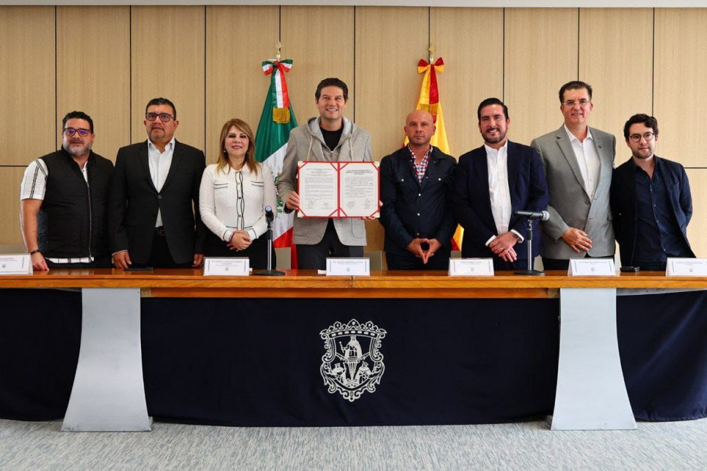 Hermanamiento, promoción e intercambios culturales y económicos, logros de misión en China: Alfonso Martínez 2 AMHerma3