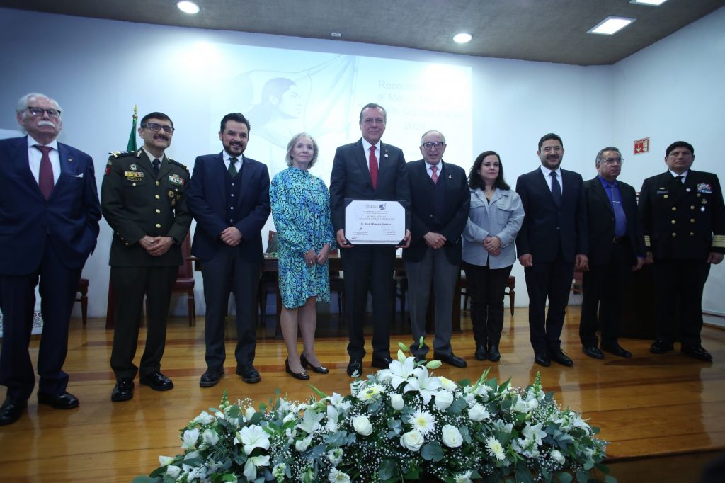 Issste reconoce la importancia de médicas y médicos en la salud pública de México 1 ISSSTE 2 1