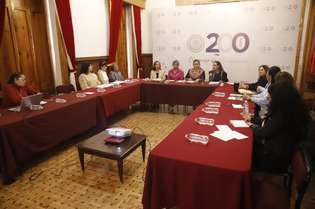 Belinda Iturbide atiende agenda de mujeres médicas 2 76BliMedicas3