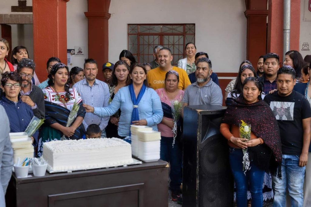 Éxito rotundo la Campaña de Matrimonios y Registros Extemporáneos en Quiroga 2 QuirBodasExito3