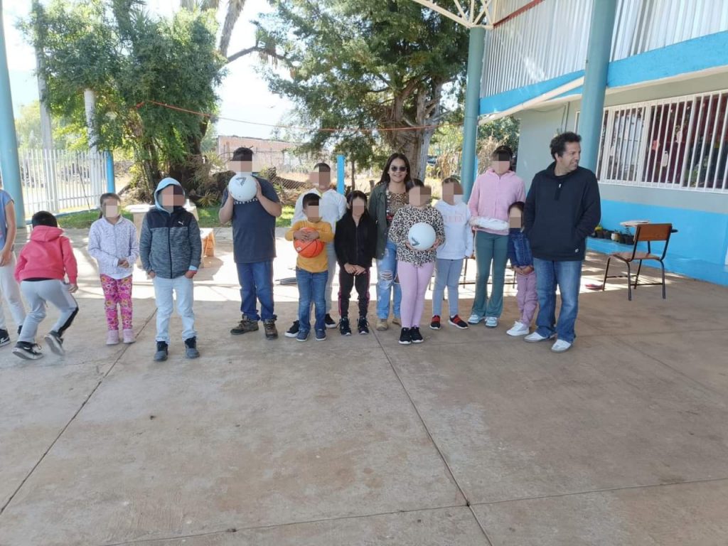 Impulsa Ayuntamiento de Morelos el desarrollo deportivo con entrega de material a instituciones de todas las comunidades 1 VillaDesaDepor2