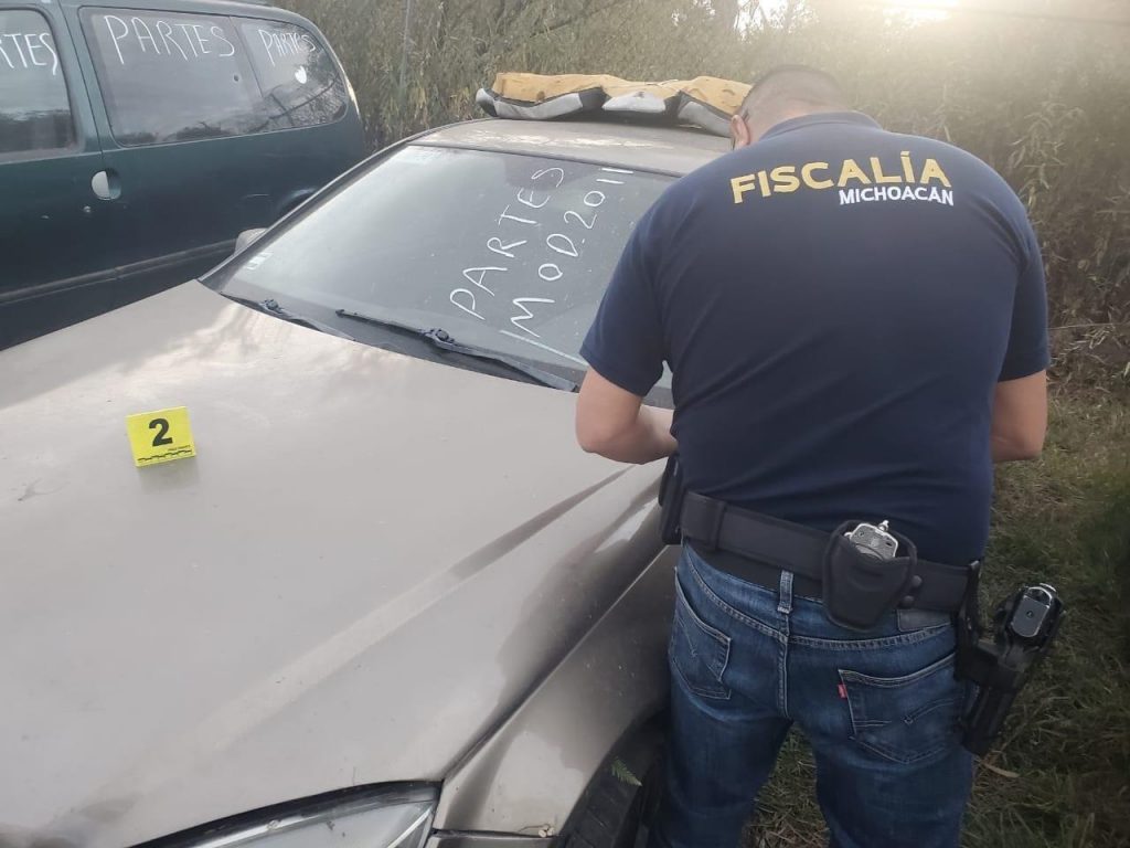 En cateo, asegura FGE inmueble relacionado en conductas ilícitas y recupera dos vehículos; hay un detenido 2 FGEHuertosAA3
