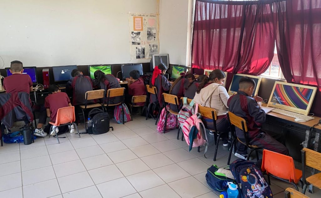 Apoya SEDEBI a infantes y adolescentes con talleres de regularización 1 SEDEInfanAdol2
