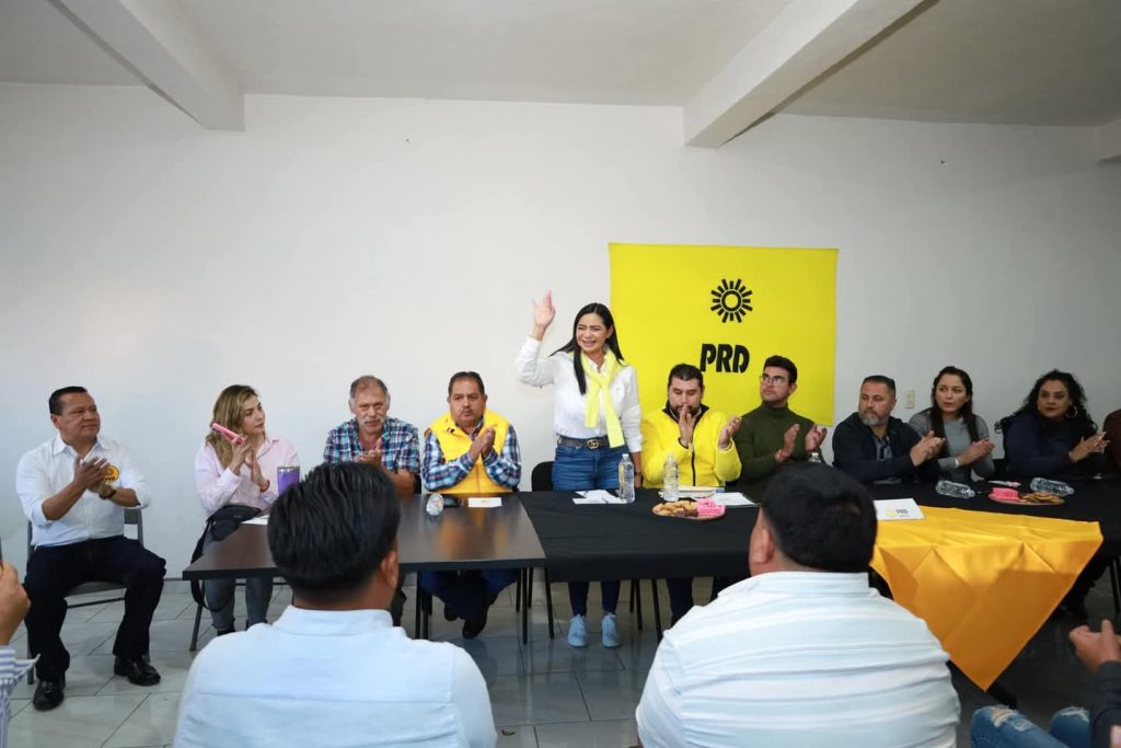 Araceli Saucedo se reúne con militantes del PRD en el Distrito de Zacapu 1 AraPRD2