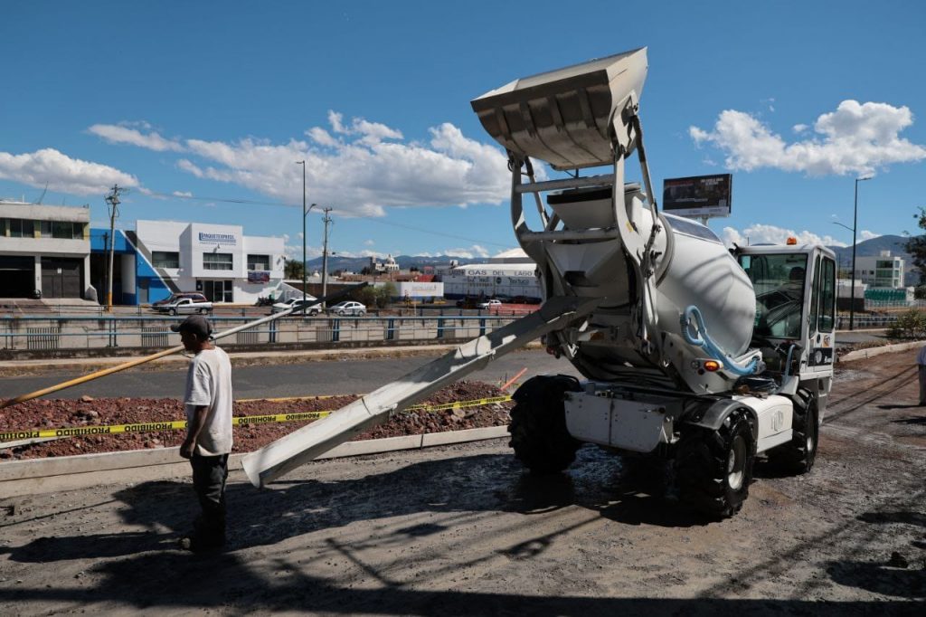 Brinda Alfonso Martínez obras y servicios integrales al Poniente de Morelia 3 GobMorObrasPte4