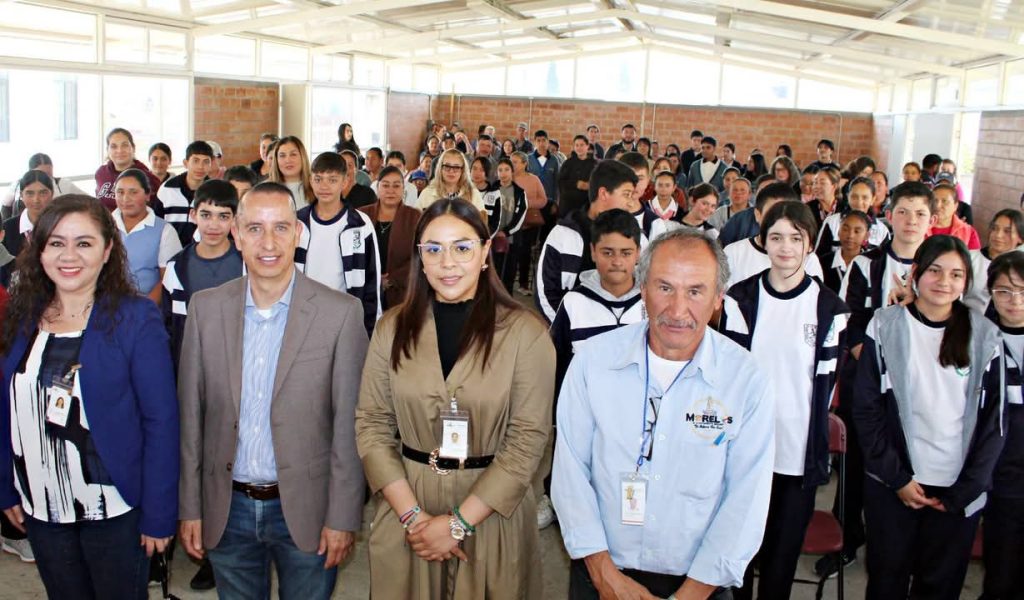 Entrega Ayuntamiento de Morelos becas de excelencia académica a estudiantes de nivel básico y medio superior 1 VillaBecasExcelAcad2