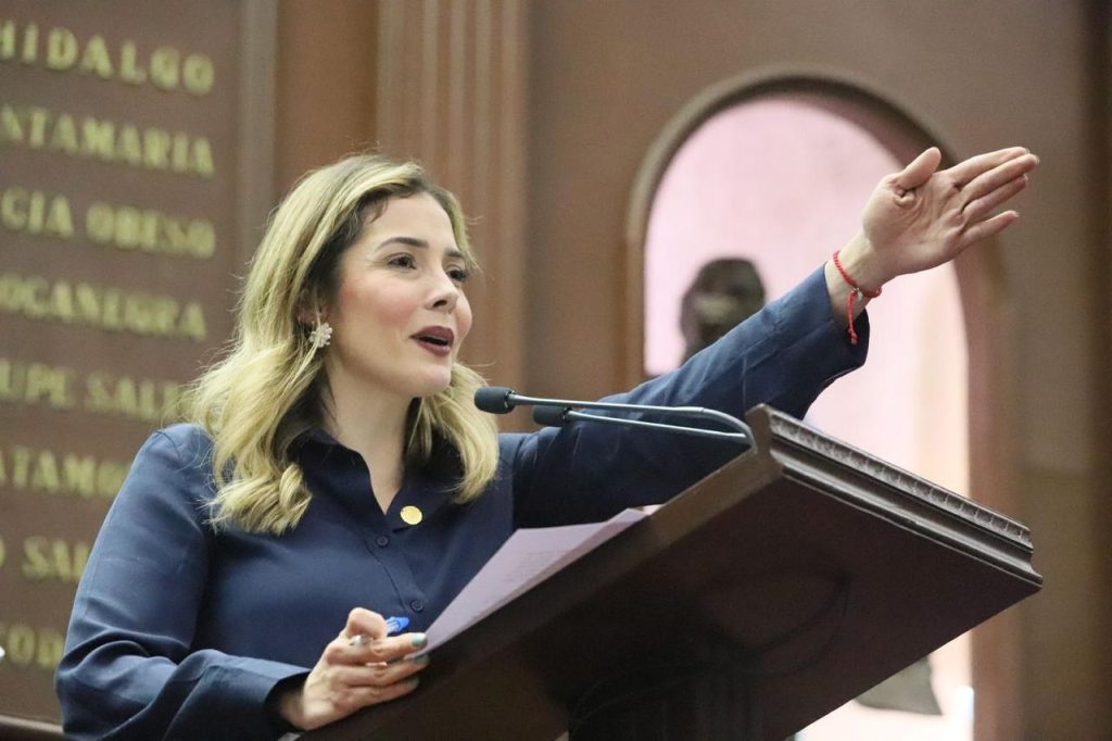 El Congreso local es también espacio para la comunidad migrante: Brissa Arroyo 1 76BrissaMigrantes2