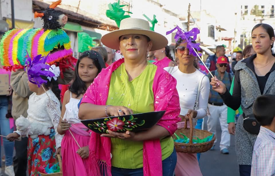 Desfile de Martes de Carnaval en Quiroga, un estallido de color y tradición 2 QuirCarnaval1