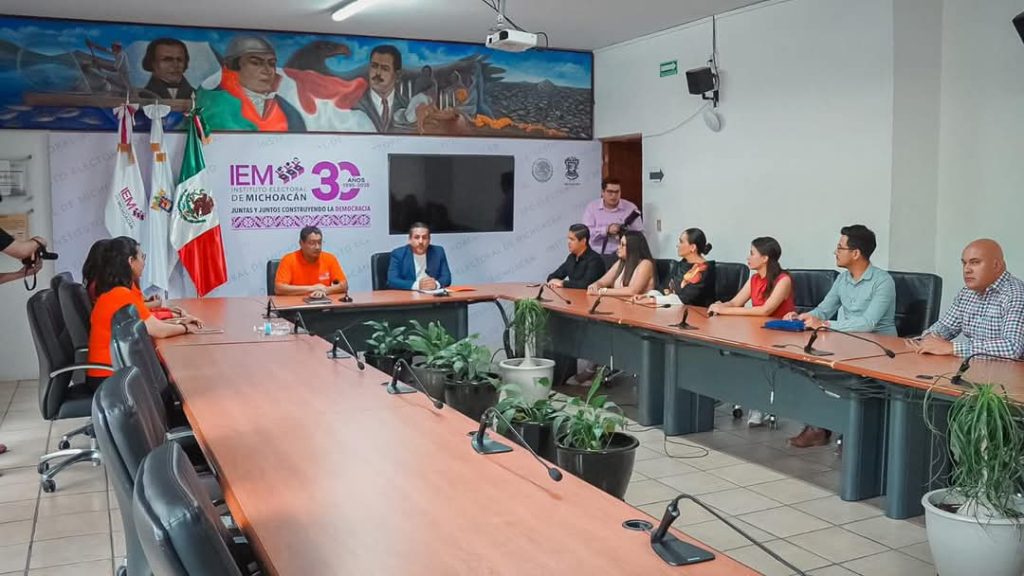 Movimiento Ciudadano Michoacán presenta Comisión Operativa Estatal ante el IEM 1 MCOperIEM2
