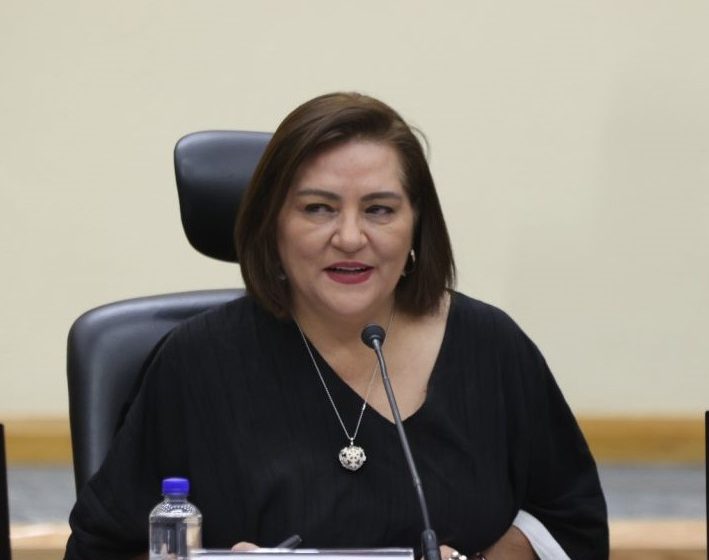 “No podemos convertir las campañas en un coliseo romano”: Especialistas advierten riesgos del nuevo acuerdo del INE