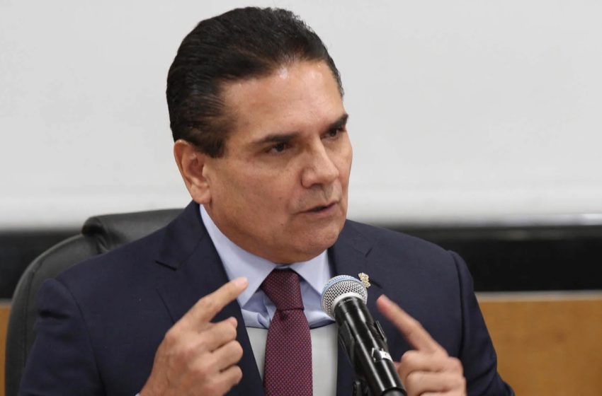 silvano aureoles conejo