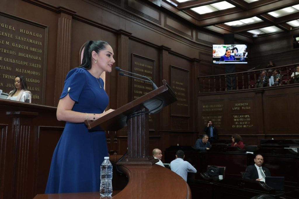 Ciberbullying, práctica que debe combatirse con estrategias concretas: Diana Espinoza 1 76DianaCiberBull2