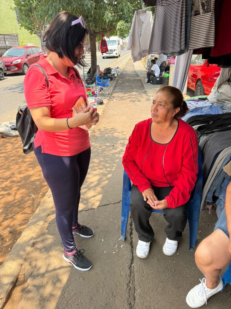Blanca Medina, invitó a habitantes de Villas del Pedregal a ejercer el derecho para elegir a sus juzgadores 2 BcaVillas3