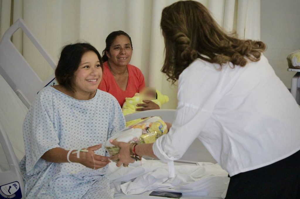 DIF Morelia celebra la maternidad con la entrega de más de 100 canastillas en hospitales 2 DIFMater3