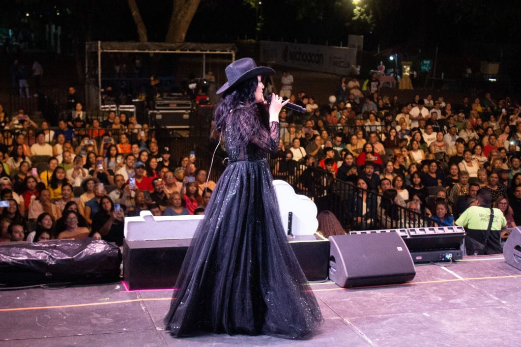 “Si nosotros somos, es por el público”: Edith Evans brilló en el Festival Michoacán de Origen 1 EdithEvans3