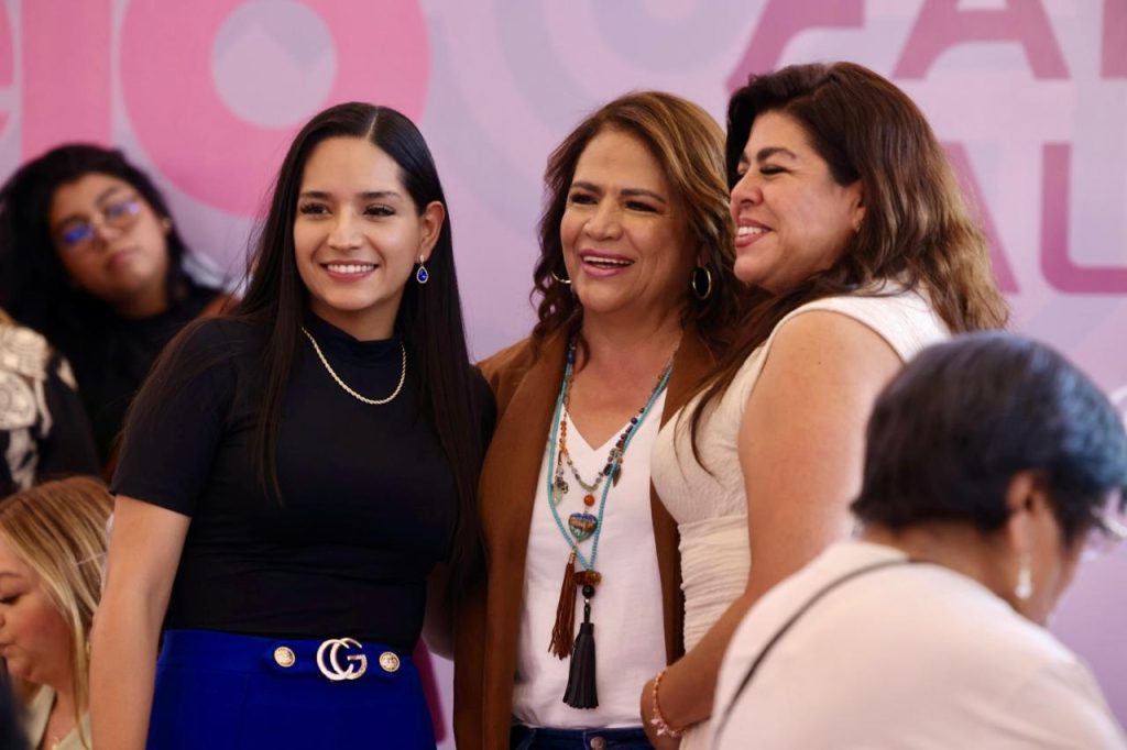 Celebra Fabiola Alanís con mamás líderes de colonias morelianas 2 Fabmadres3