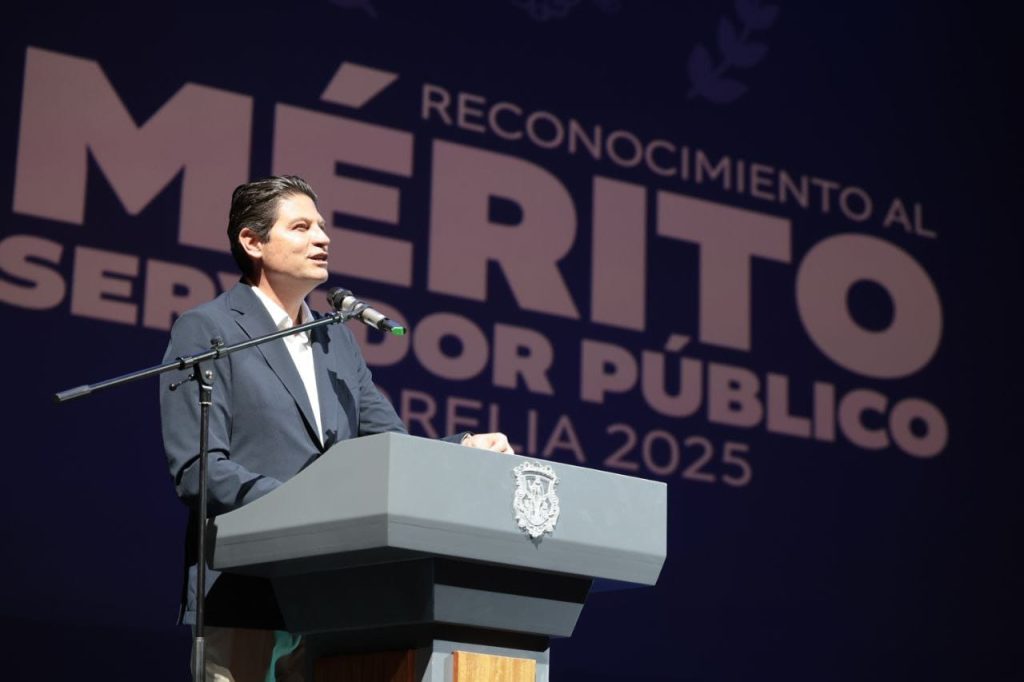 Premia Gobierno de Alfonso Martínez a trabajadores destacados 1 GobMorMeri2