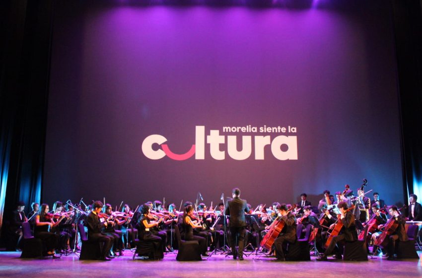 “El Latir de tu Tierra” hizo vibrar el Teatro Matamoros con música, baile y tradición