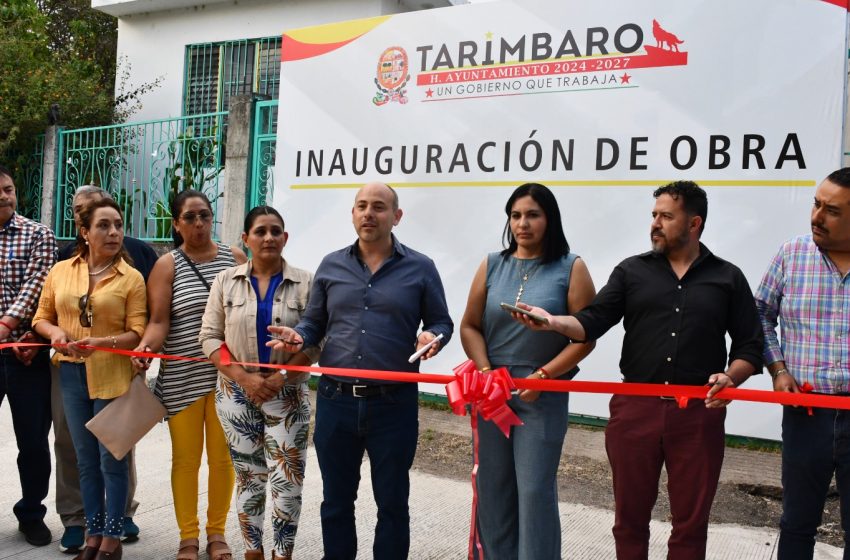 Inaugura Eric Gaona pavimentación de la calle Cristo Rey en el Barrio La Cruz