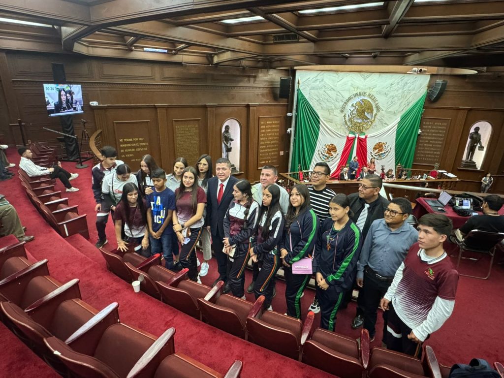 Presenta Vicente Gómez iniciativa para incluir la violencia digital en la Ley de Derechos de NNA 1 VteDersNNA2
