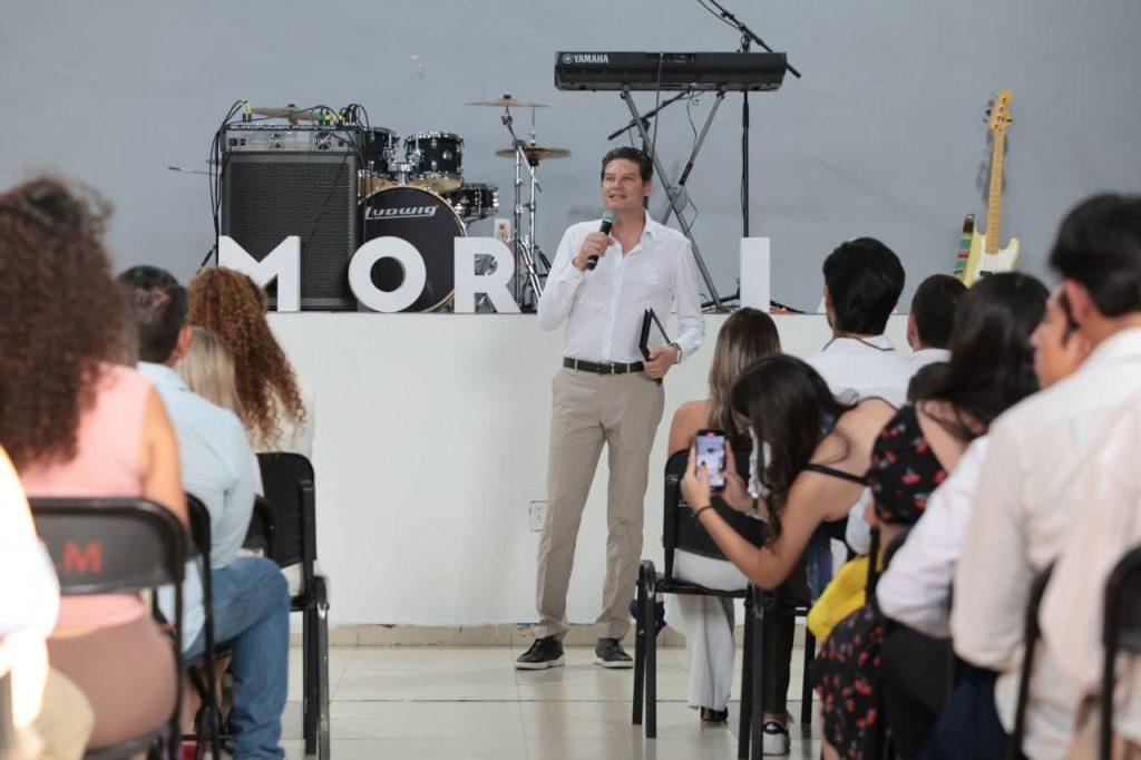 Llama Alfonso Martínez a construir un Gobierno de jóvenes y para jóvenes 1 img 20250508 wa0245909491913236959614