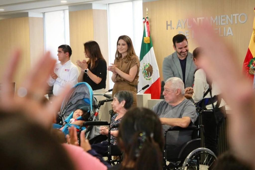 DIF Morelia entrega más de 130 apoyos funcionales y auditivos en beneficio de la inclusión 3 img 20250514 wa01004498944496306292357