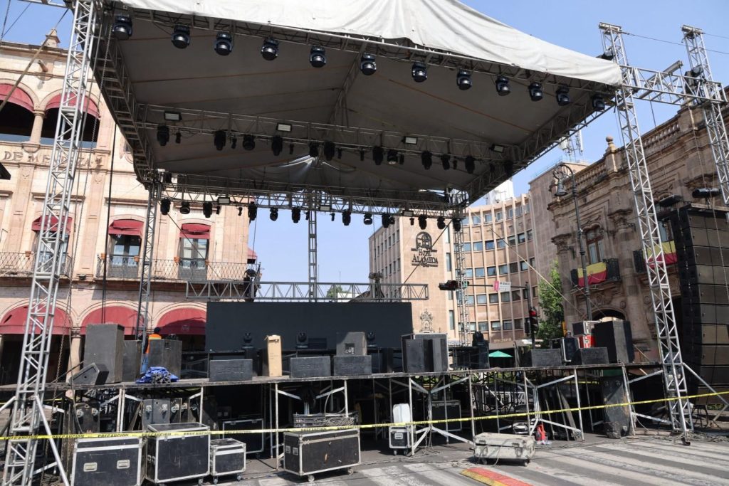 Listo, escenario para gran concierto gratuito por 484 Aniversario de Morelia 2 img 20250517 wa00492007639088061349433