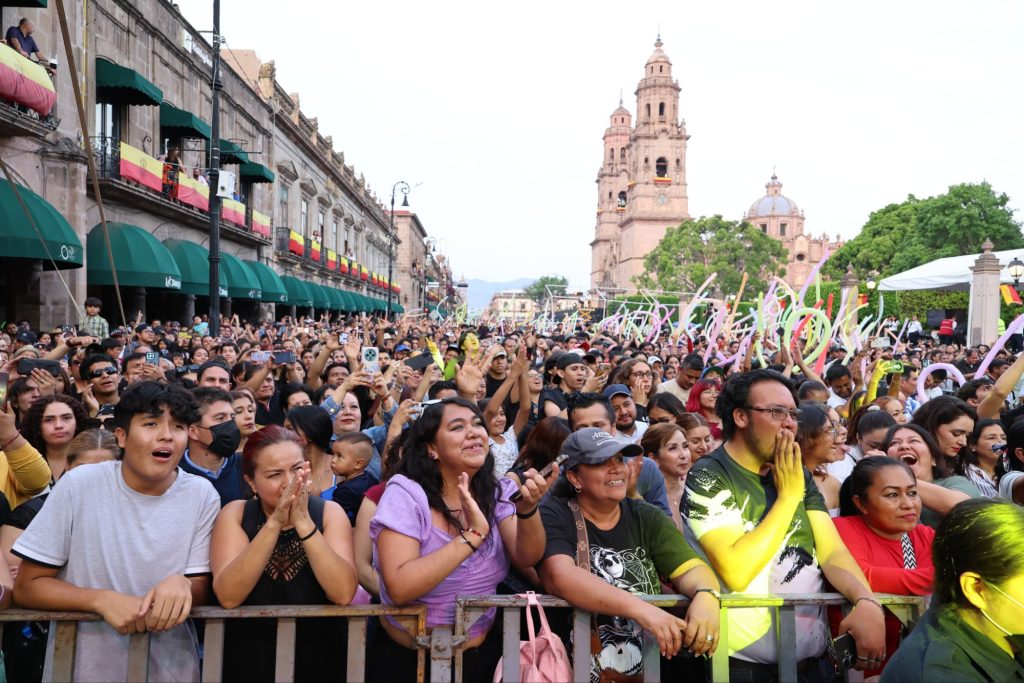 Con Los Felinos, inicia el magno concierto para celebrar a Morelia 1 img 20250518 wa01502439420044504056036