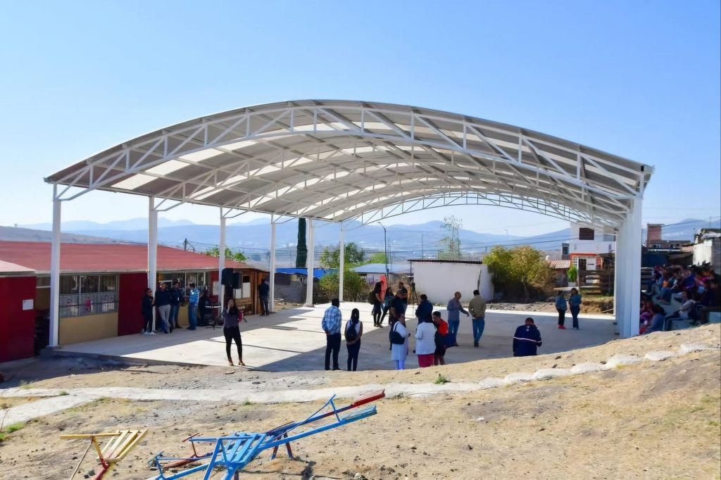 Ha entregado 11 techumbres, gobierno de Alfonso Martínez a escuelas y centros comunitarios 1 img 20250523 wa0115523097877357093335