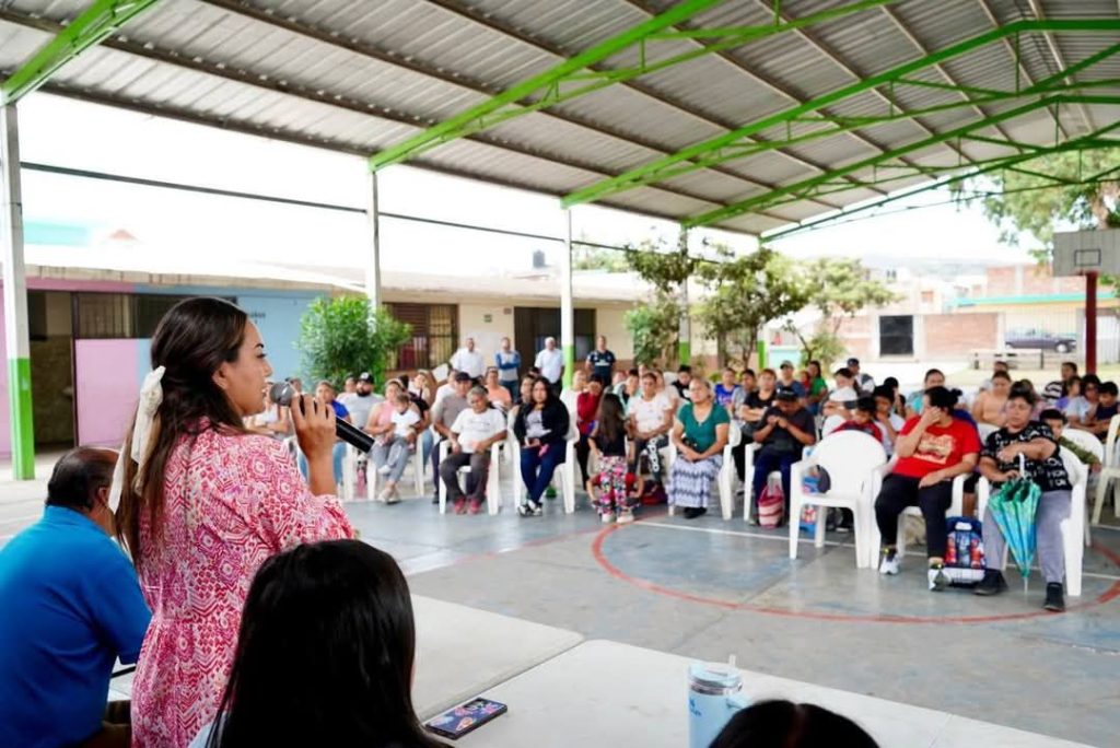 Mónica Valdez visita y apoya a primaria Wenceslao Victoria 1 img 20250527 wa02338467183322556948221
