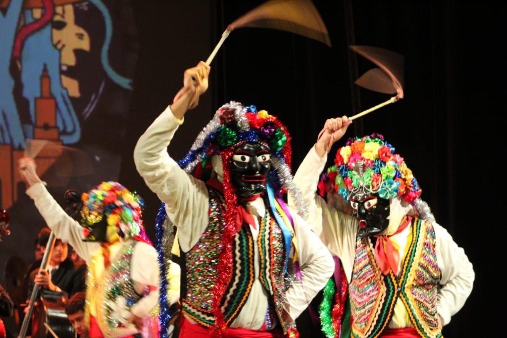 “El Latir de tu Tierra” hizo vibrar el Teatro Matamoros con música, baile y tradición 2 img 20250531 wa00332219037118202247259
