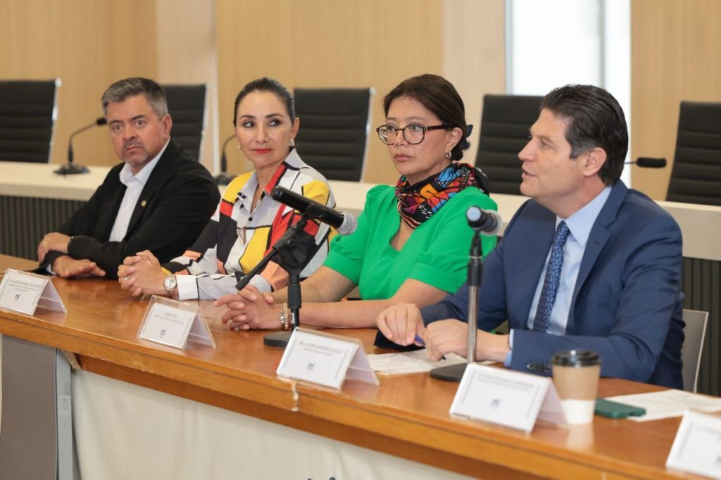 Alfonso Martínez refrenda apoyo y solidaridad a migrantes 1 AMMigrans2