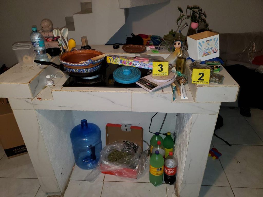 FGE asegura narcóticos durante tres cateos; hay tres detenidos 3 FGECateos4