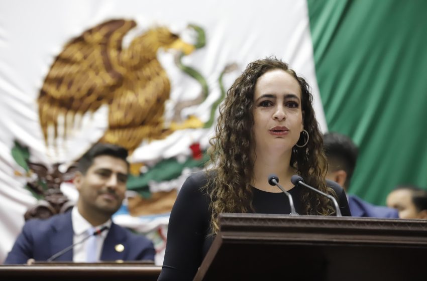 Presentan Sandra Arreola y Alejandro Arévalo iniciativa de Ley de Imagen Institucional para Michoacán