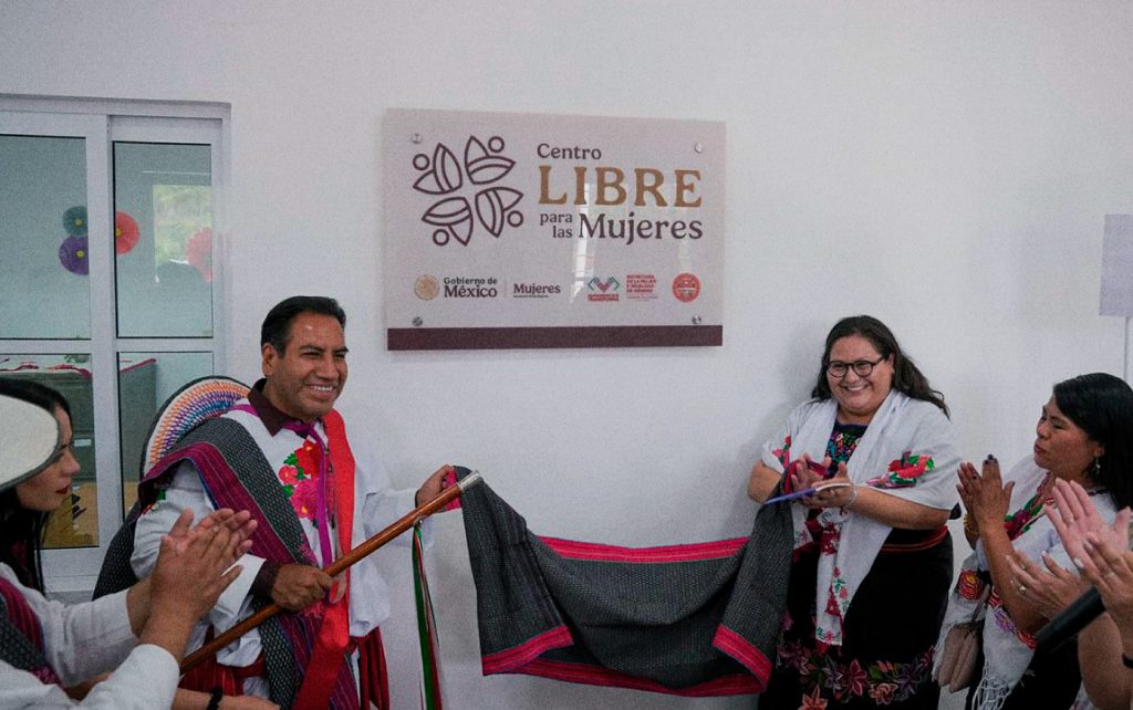 Citlalli Hernández y Eduardo Ramírez reafirman compromiso contra la violencia de género en Chiapas 2 MujerChis3