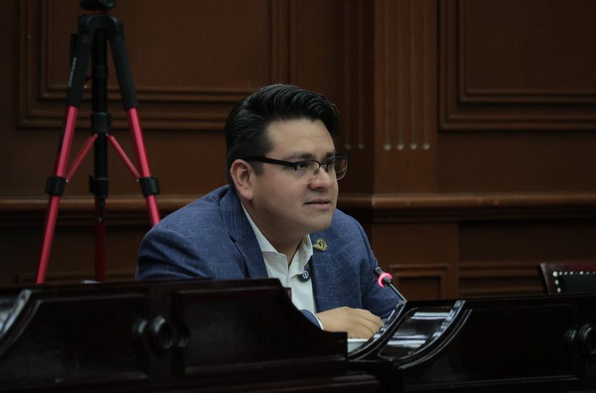 Toño Carreño condena enérgicamente detención de migrantes en Estados Unidos