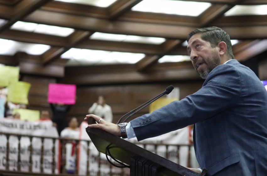 Abraham Espinoza propone la creación de la Dirección de Educación Indígena Náhuatl