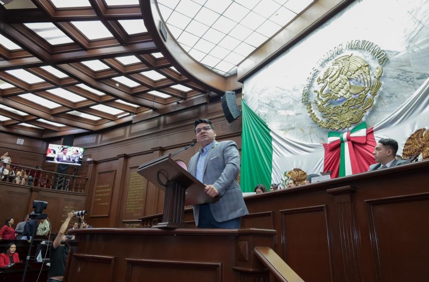  Toño Carreño en contra de adelantar la renuncia del titular de la FGE