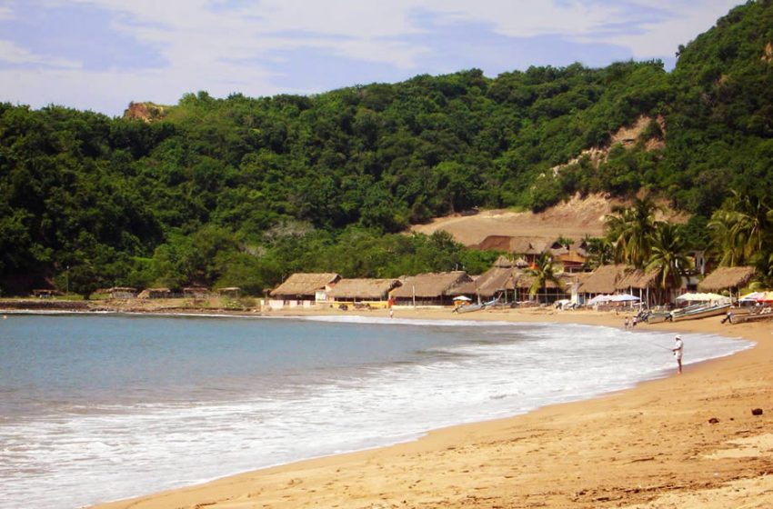  Playas michoacanas, no aptas para nadar: COFEPRIS