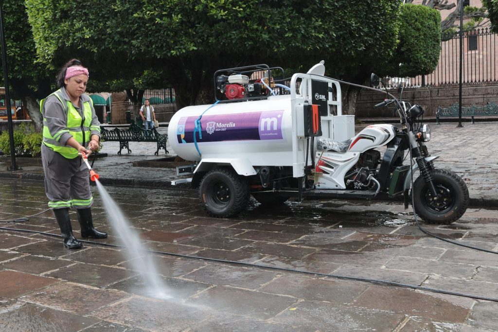 Gobierno de Morelia pone en operación moto pipas para el mantenimiento de espacios públicos 2 img 20250710 wa0027305309591297568323