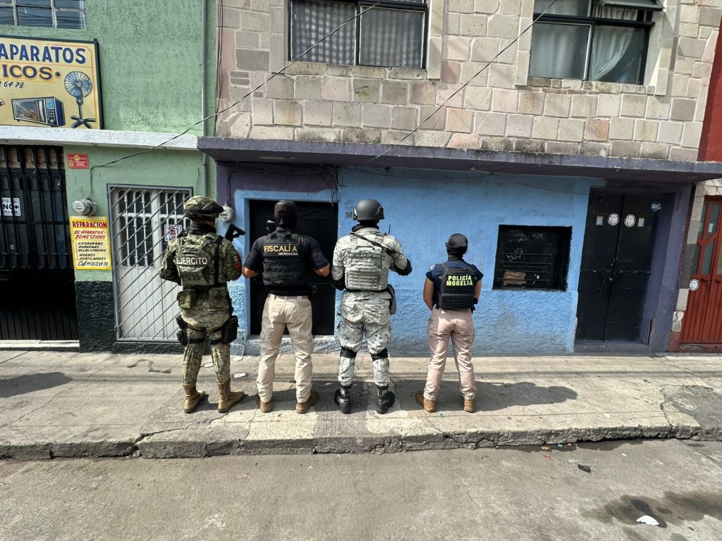 En acciones realizadas en Morelia, asegura FGE metanfetamina y marihuana; dos personas fueron detenidas 4 FGECatesMore3