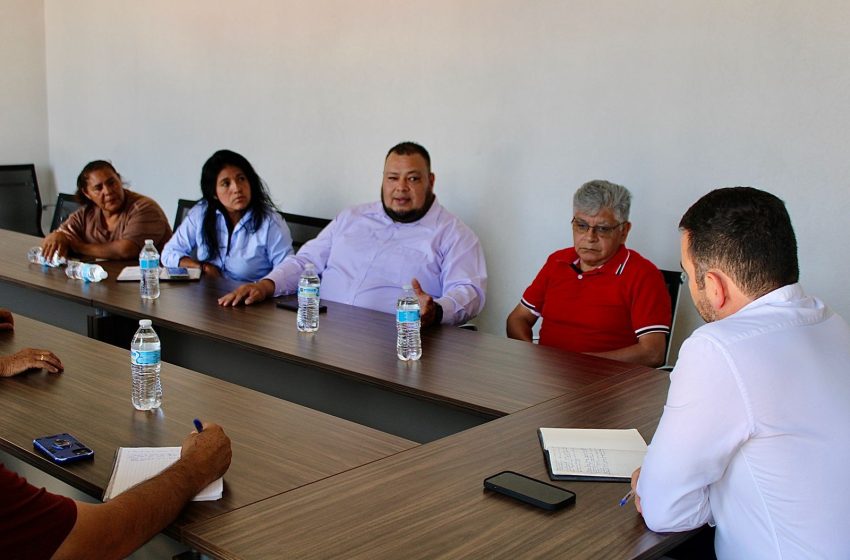 Yankel Benítez escucha y atiende a vecinos de colonia Primo Tapia