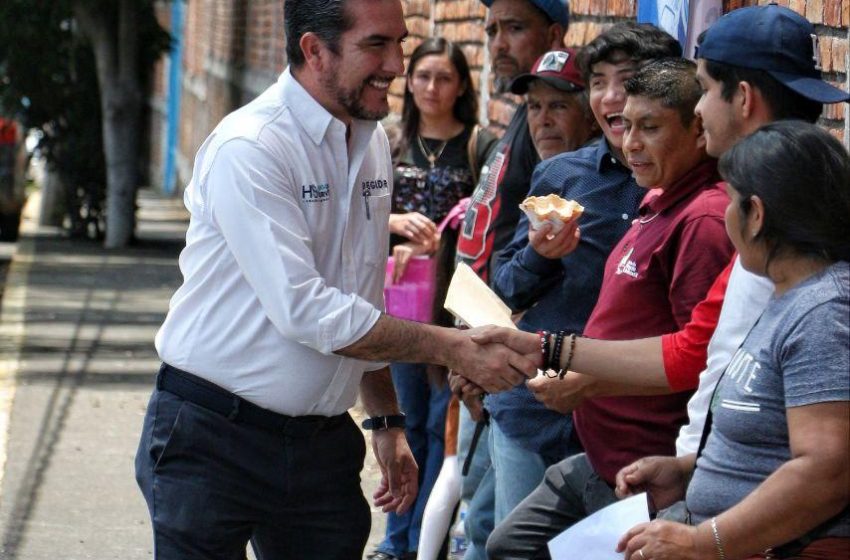  Hugo Servín, comprometido con el bienestar de las familias morelianas