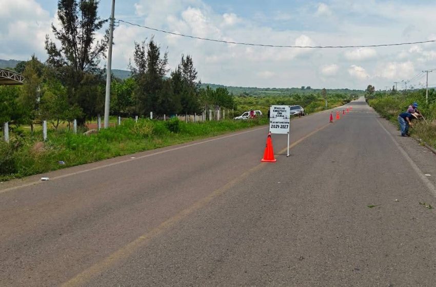  Refuerza alcalde de Morelos mantenimiento carretero para garantizar vialidades seguras