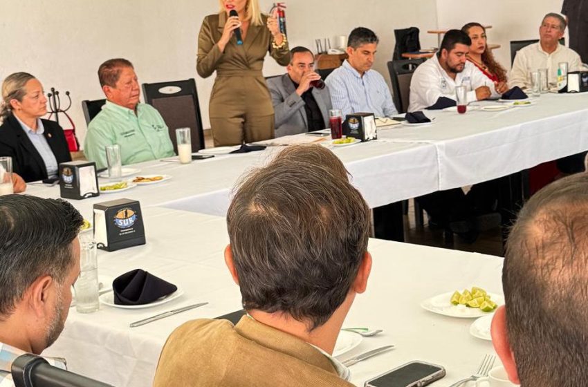  Omega Vázquez impulsa en Zamora los avances del Plan México junto a empresarios y líderes regionales