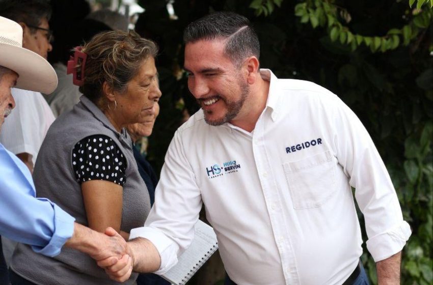  Siempre del lado de la gente; Hugo Servín entrega apoyos a familias morelianas